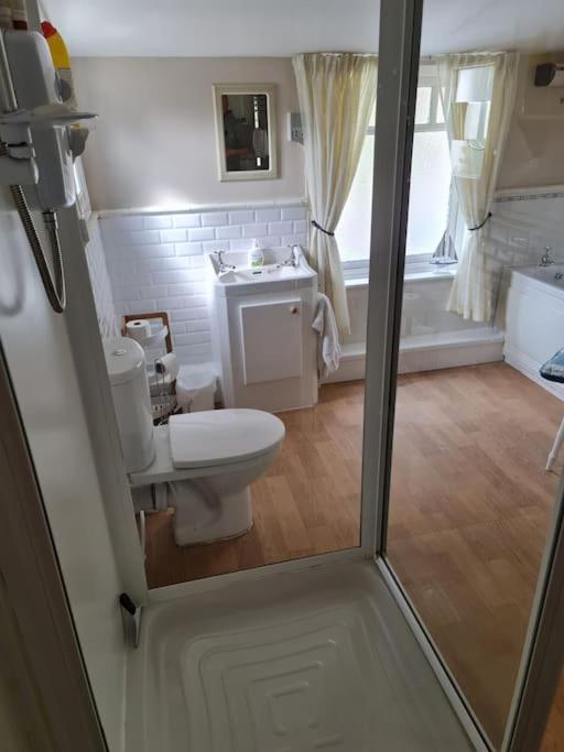 Вилла Arvonia Sleeps 7, Sea Views, Dog Friendly Нью-Ки Экстерьер фото