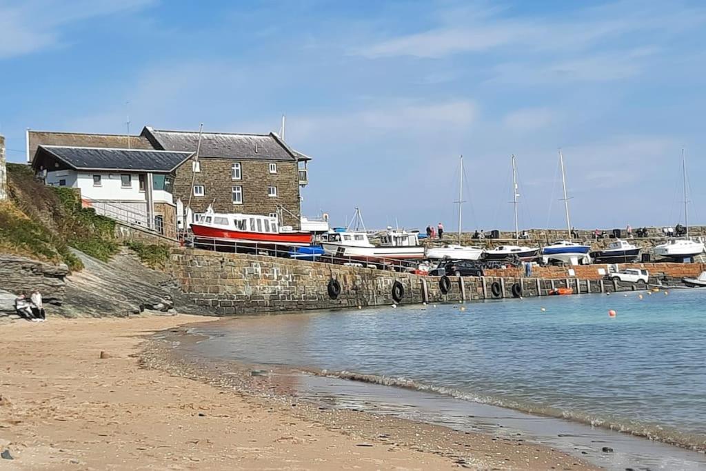 Вилла Arvonia Sleeps 7, Sea Views, Dog Friendly Нью-Ки Экстерьер фото